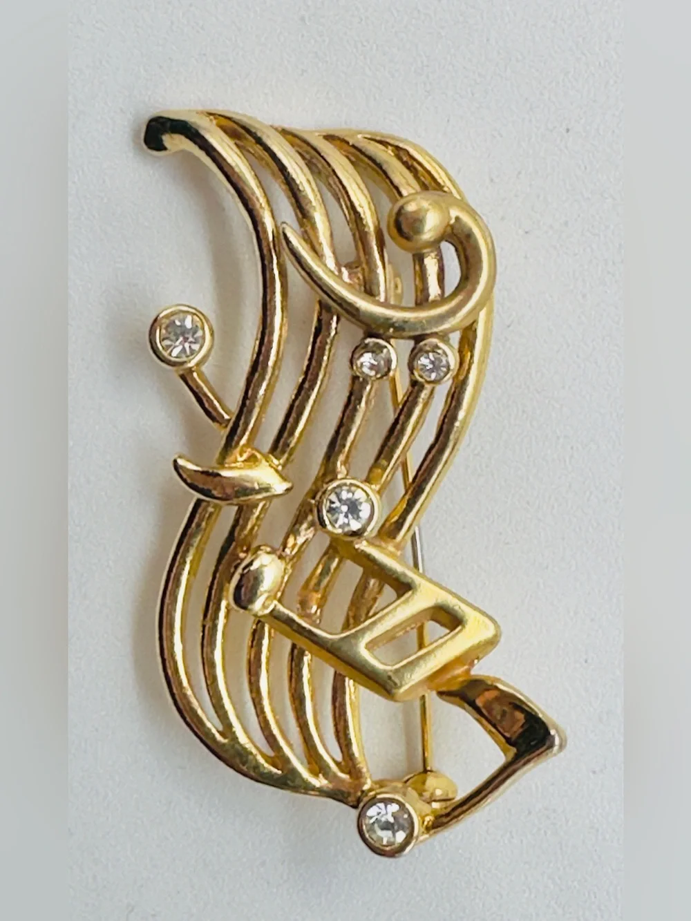 Vintage Gold Tone Music Note Staff Brooch Pin Rhinestone Musician Figural